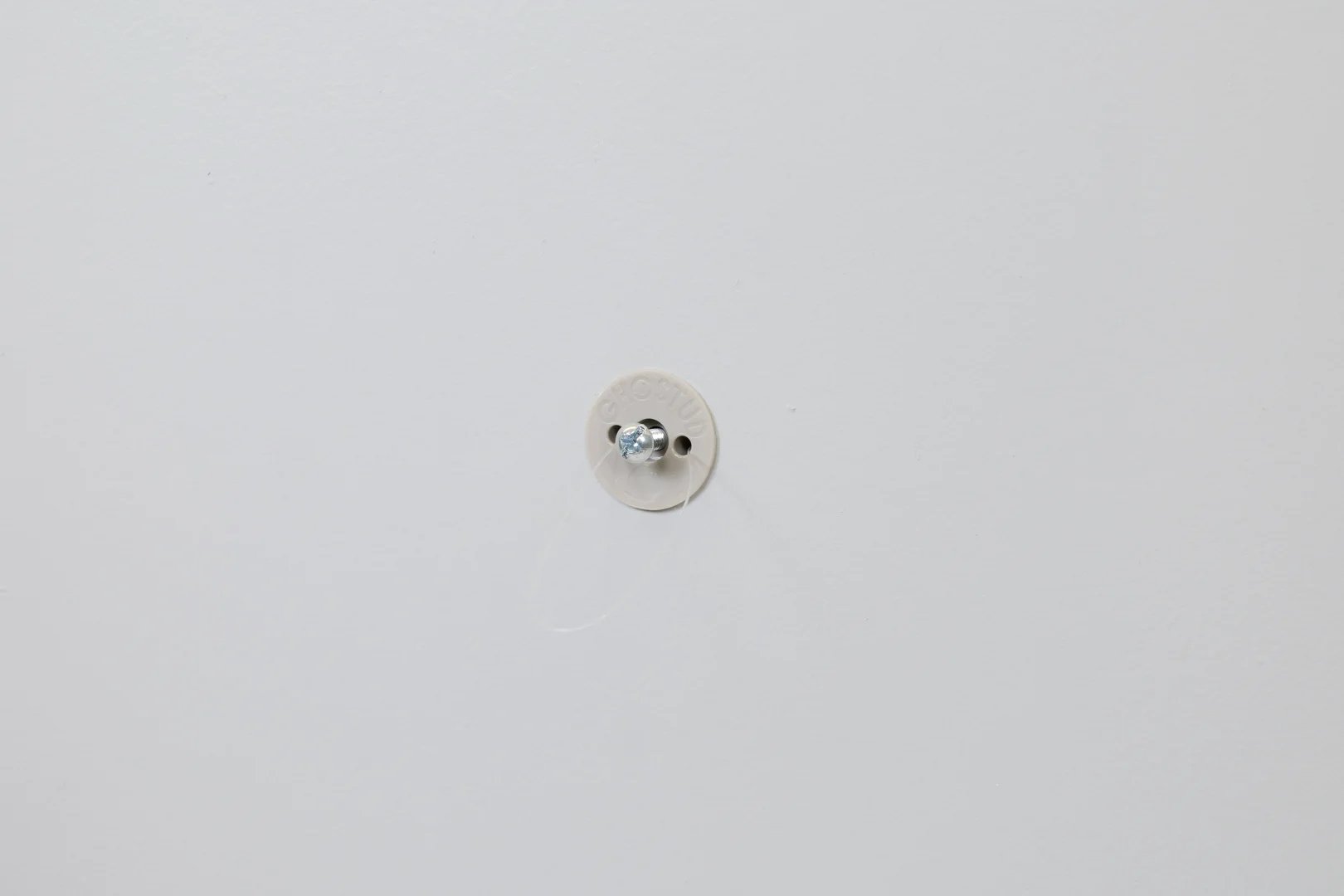 the-ultimate-guide-to-choosing-a-tv-drywall-anchor-image Comparing shear load vs cantilever pull-out forces on drywall